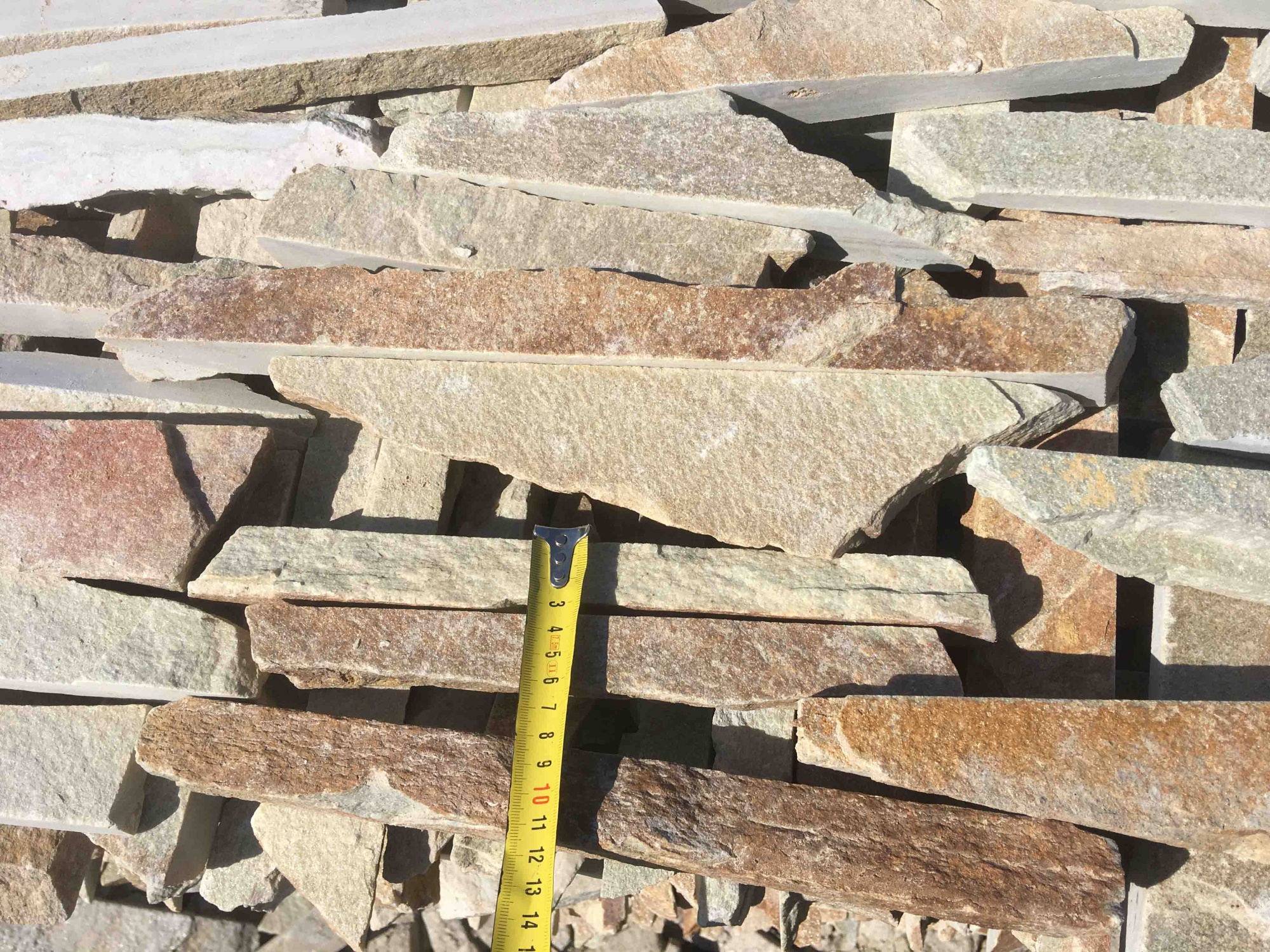 Горбушка златолит золотистый для облицовки купить в Тверской области