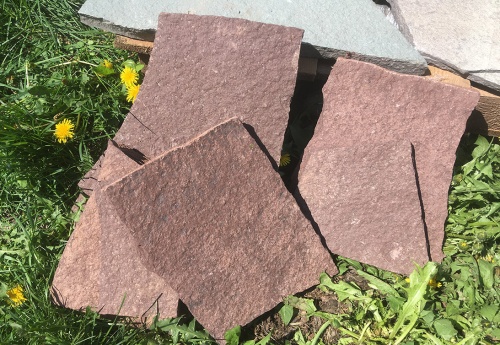 Плитняк лемезит бордовый для цоколя 1,5-2 см купить в Тверской области