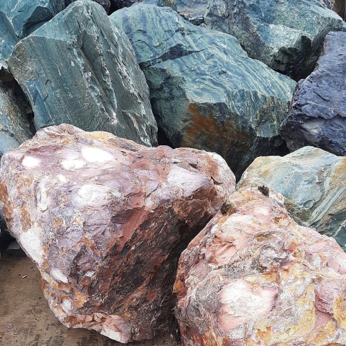 Ландшафтные глыбы красно-фиолетовые 200-1000 килограмм купить в Тверской области