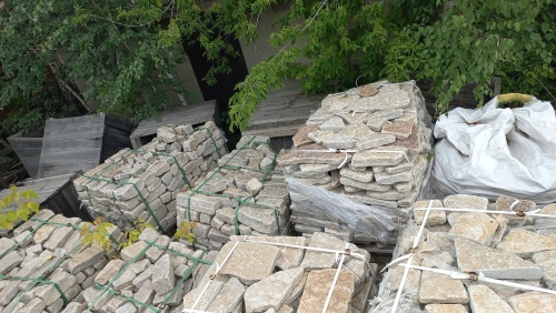 Гранитный плитняк галтованный для парковки купить в Тверской области