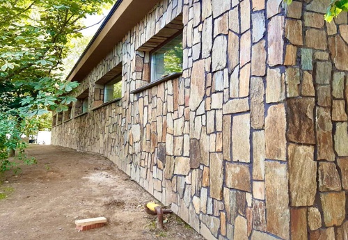 Плитняк кора дерева для цоколя, отмостки купить в Тверской области