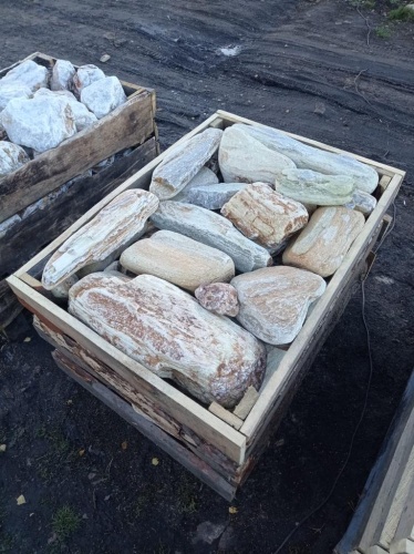 Златолит жёлтый, жёлто-зелёный глыбки и валуны для ланшафтного дизайна купить в Тверской области