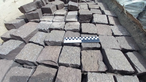 Лемезит колотая брусчатка 10 * 10 см. для парковки купить в Тверской области